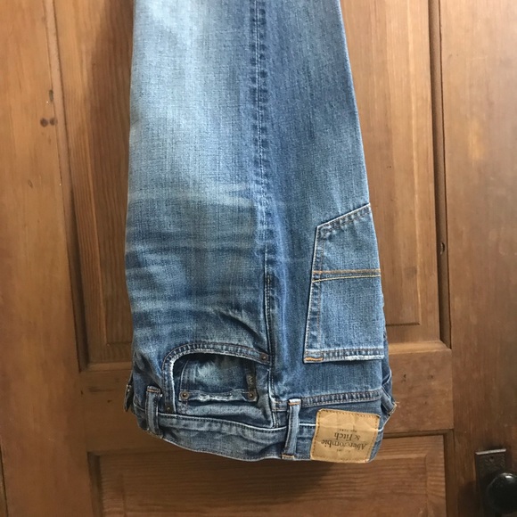Abercrombie & Fitch Women’s Slim Straight 32/34 Blue Jeans - Picture 8 of 10